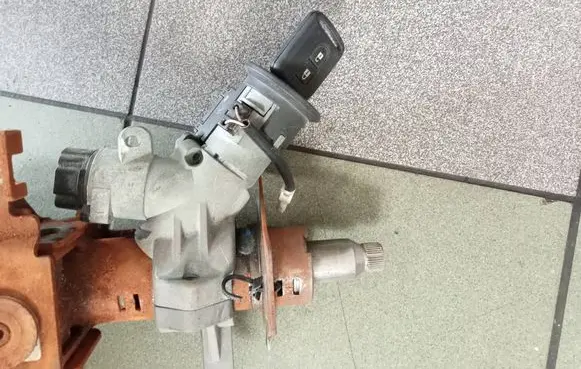 Nissan Micra Ignition lock 000