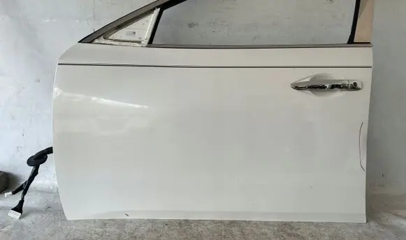 Nissan Maxima A35 Front door