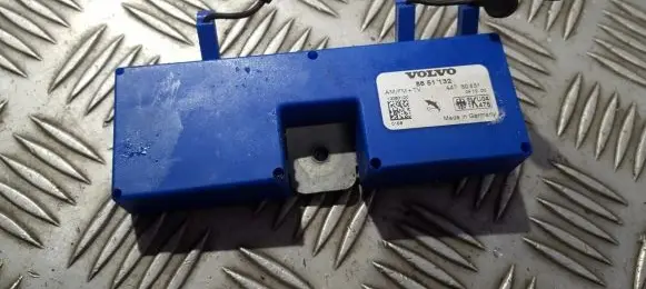 Volvo V70 Antenna control unit 8651132 AAT30831