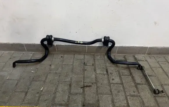 Front anti-roll bar/sway bar