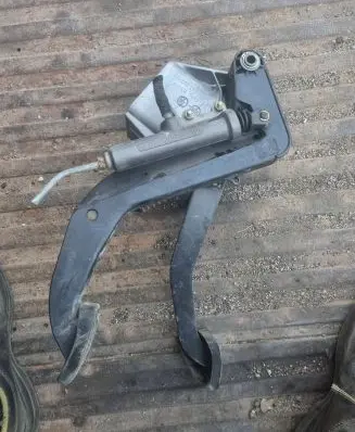 Mercedes-Benz C W202 Clutch master cylinder 2022900119