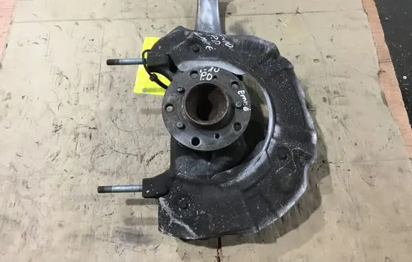 BMW M5 Front wheel hub 2284054 2286606
