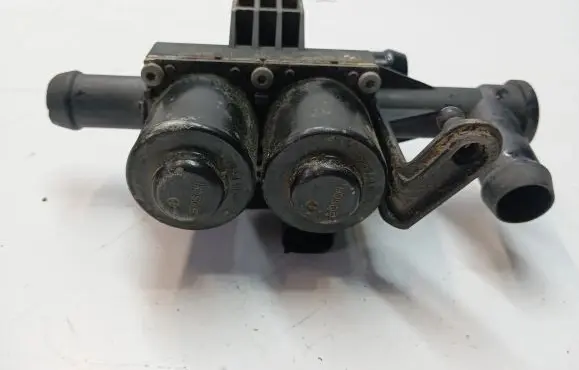 BMW 5 F10 F11 Coolant heater control valve 9310349