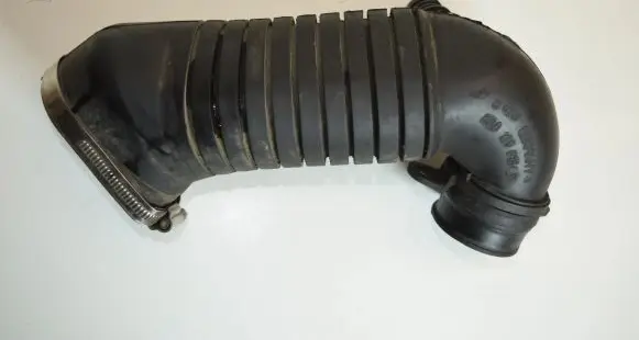 Audi A6 S6 C5 4B Air intake hose/pipe 8D0129615J