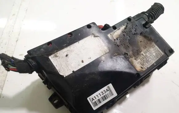Volkswagen Golf V Fuse box set 7L09403070510