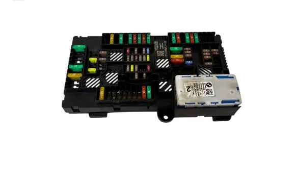 BMW i4 Relay mounting block 5A44CE1 540E7D0 6114540E7D0