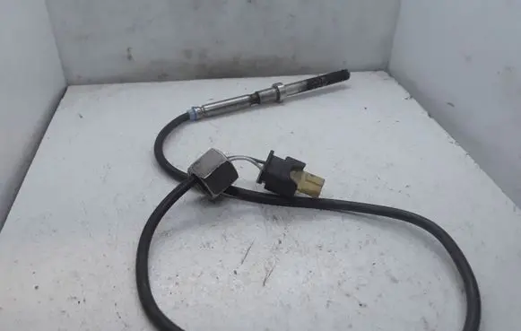 Mercedes-Benz ML W164 Exhaust gas temperature sensor A0009053905 1726329208297