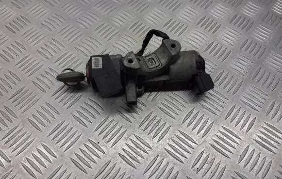 Toyota Avensis T250 Ignition lock