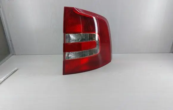 Skoda Octavia Mk2 (1Z) Rear/tail lights 1Z9945096