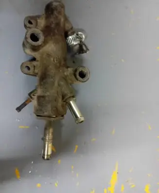 Opel Zafira B Fuel pressure regulator 55188200