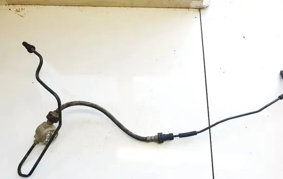 Volvo XC70 Clutch pipe/line 033301