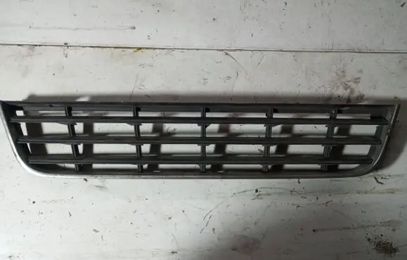 Volkswagen PASSAT B6 Front bumper lower grill 3C0853677
