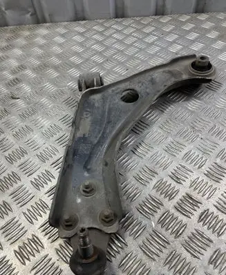 Peugeot 3008 II Front control arm 98138523