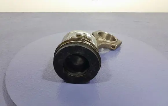Piston