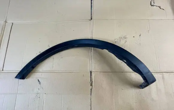 Suzuki Ignis Fender trim (molding) 77211-86g00