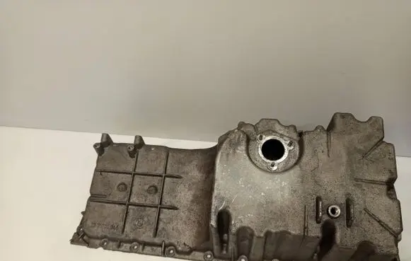 BMW 5 E60 E61 Oil sump 7801365