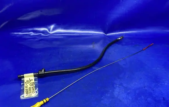 Hyundai Santa Fe Oil level dip stick 