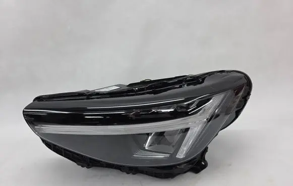 Volvo XC40 Headlight/headlamp 32420415