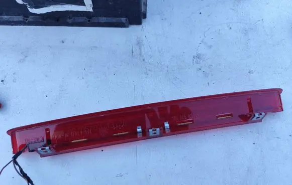 Volkswagen Touran I Third/center stoplight 1T0945097A