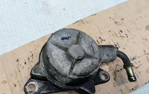 Renault Espace III Vacuum pump