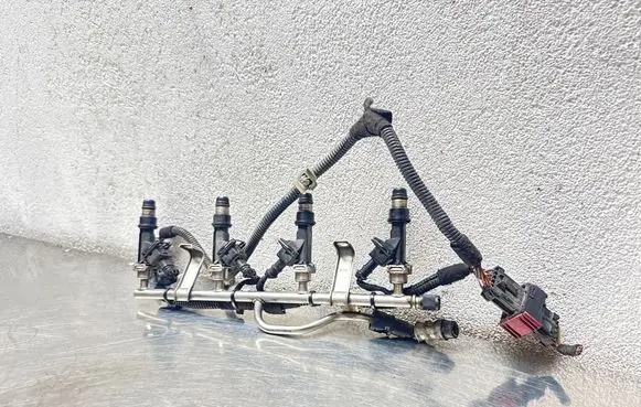 Opel Astra H Fuel injectors set 25343299