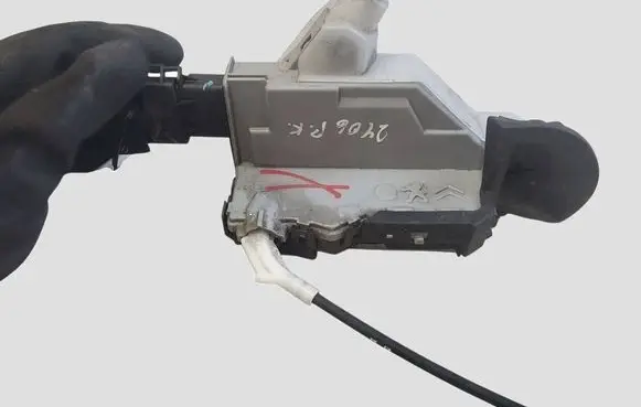 Peugeot 5008 Front door lock 732292 416M1658J8