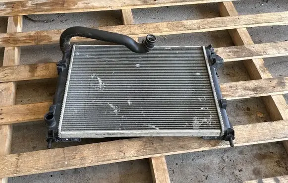Opel Vivaro Coolant radiator 91166001 RA1127 868913Q