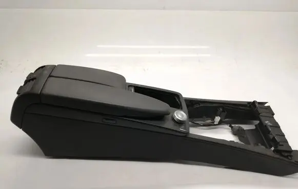 Mercedes-Benz C W204 Armrest RHD A2045401307