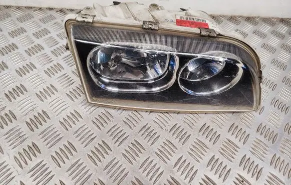 Volvo S40, V40 Headlight/headlamp 30899879