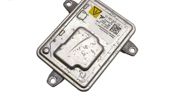 Chrysler Pacifica Headlight ballast module Xenon 130732932015 10EEG141015 1200VDC43