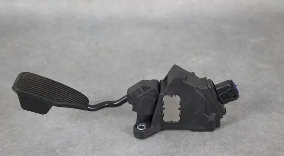Peugeot 108 Accelerator throttle pedal 781100H070