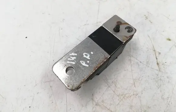 Renault Scenic I Airbag deployment crash/impact sensor 7700437301B 550759800 K3TTM16BV85