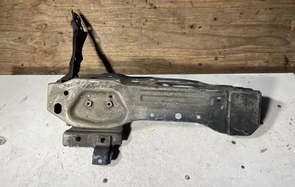 Lexus IS 220D-250-350 Side radiator support slam panel 