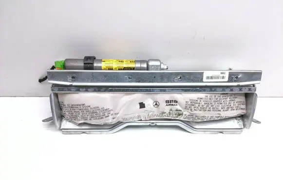 Mercedes-Benz E C207 W207 Knee airbag 2048602002