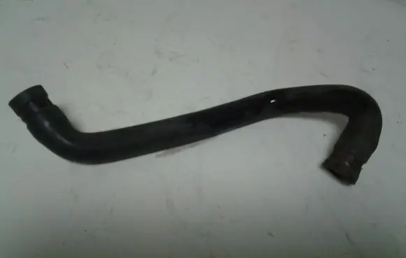 Audi A4 S4 B5 8D Engine coolant pipe/hose 058121058C
