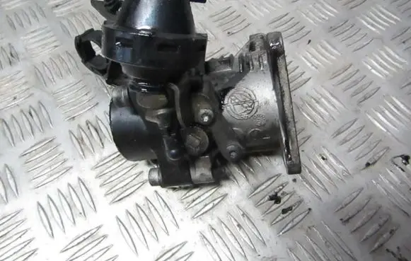 Alfa Romeo 156 Throttle valve 46817373