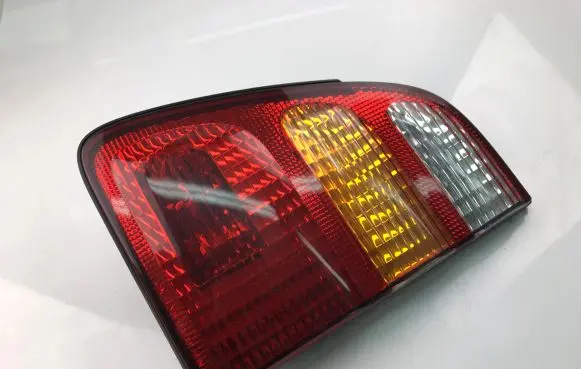 Toyota Land Cruiser (J100) Tailgate rear/tail lights