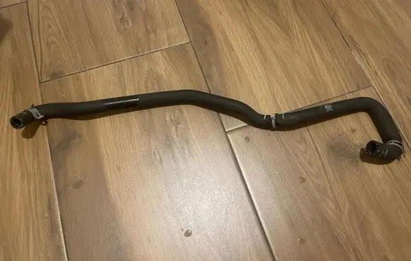 Land Rover Range Rover Sport L494 Engine coolant pipe/hose CPLA8063CA