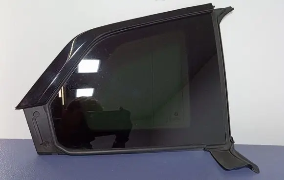 BMW iX Rear side window 9448772