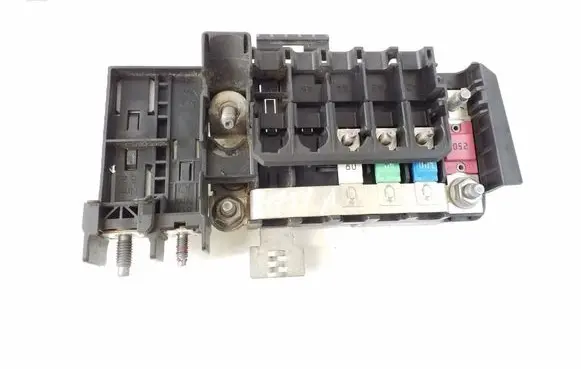 Infiniti Q30 Fuse module A2465401350