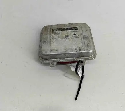 BMW X6 F16 LED ballast control module 5DV009610 7248050