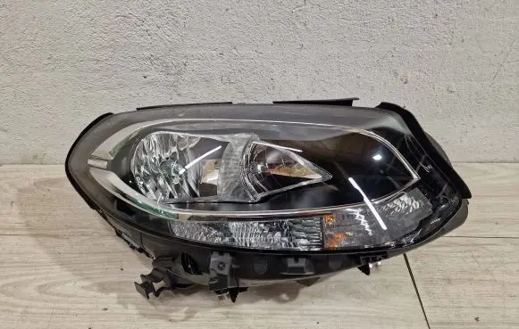 Mercedes-Benz B W246 W242 Headlight/headlamp A2468205461