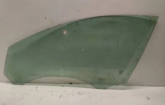 Volvo V50 Front door window glass four-door 43R001105 DOT57M20AS2 E000186