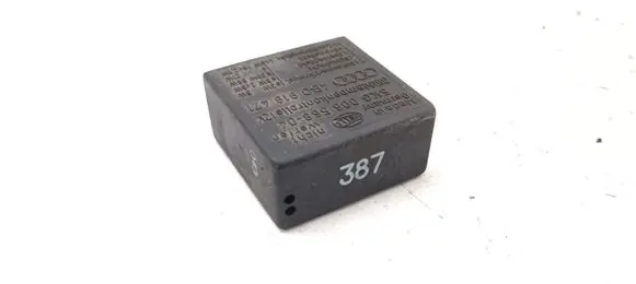 Audi A4 S4 B5 8D Other relay 5KG00656804 4B0919471
