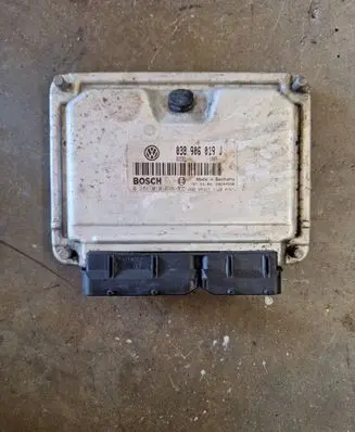 Volkswagen Sharan Engine control unit/module 038906019J 0281010216 28SA4558