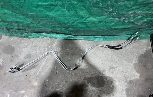 Dodge Durango III Gearbox oil cooler pipe/hose 