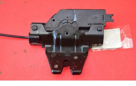 BMW X3 E83 Tailgate/trunk/boot lock/catch/latch 8196401