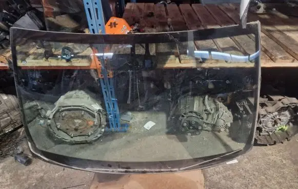 Toyota RAV 4 (XA30) Front windscreen/windshield window 