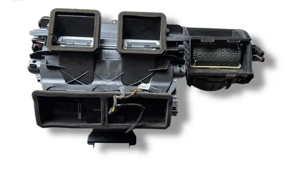 BMW 3 E90 E91 Interior heater climate box assembly 9181171 985326