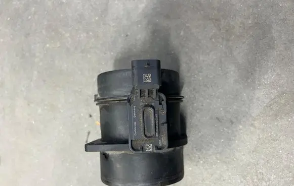 Mercedes-Benz CLA C117 X117 W117 Mass air flow meter A6450900046